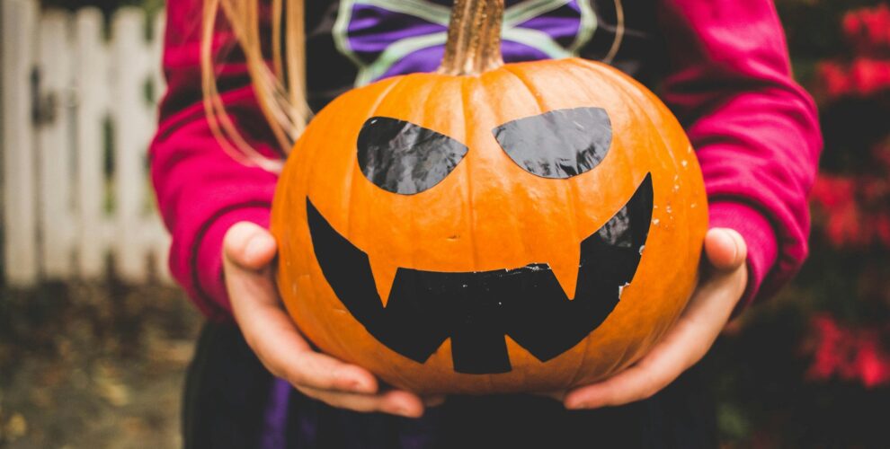 Halloween With Autism: 3 Tips for A Spooktacular Holiday with Your Child 👻 cover